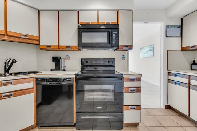 3300 NE 36th Street 1711, Fort Lauderdale, FL 33308