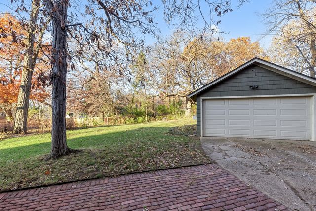 1326 Brownwood Drive, Rockford, IL 61107