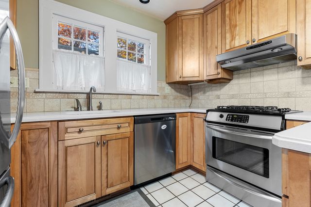 1326 Brownwood Drive, Rockford, IL 61107