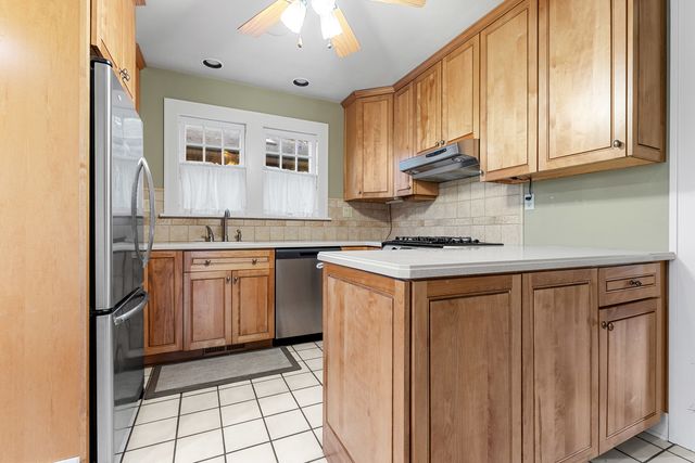 1326 Brownwood Drive, Rockford, IL 61107