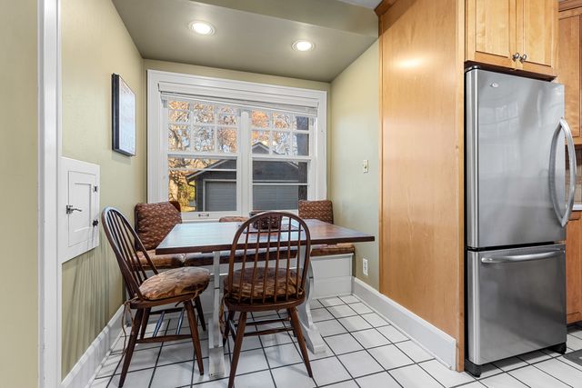 1326 Brownwood Drive, Rockford, IL 61107