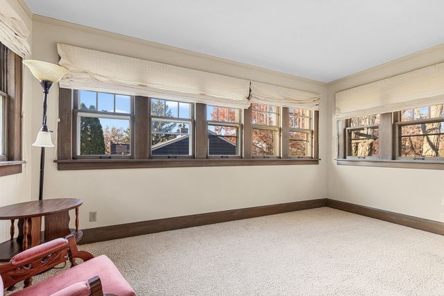 1326 Brownwood Drive, Rockford, IL 61107