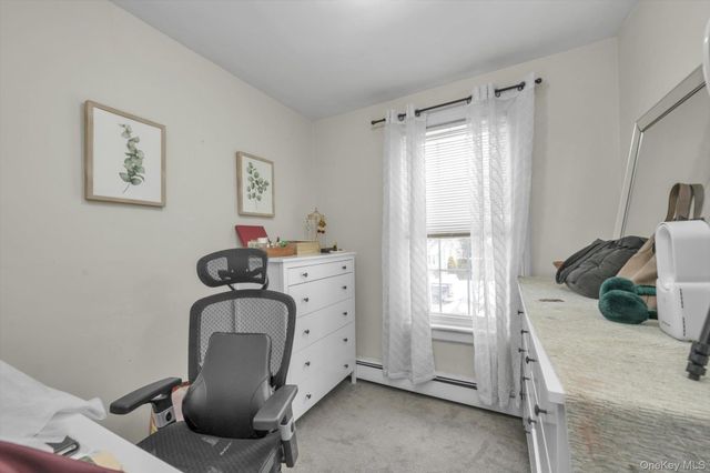 70 Hinsdale Avenue, Floral Park, NY 11001