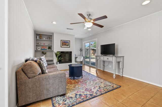 10621 Mapleridge Drive, Dallas, TX 75238