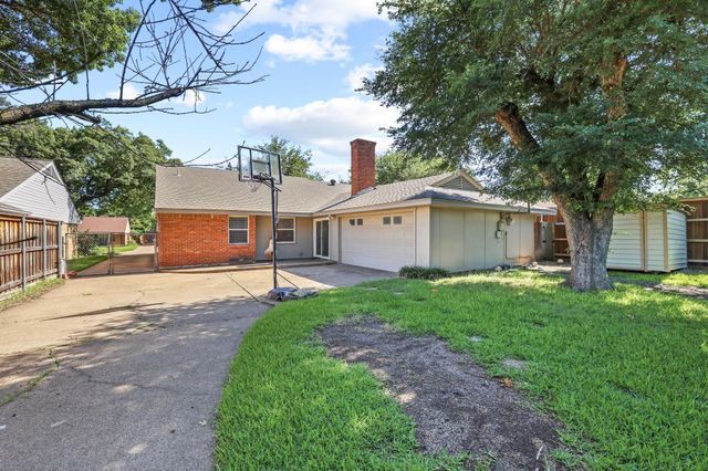 10621 Mapleridge Drive, Dallas, TX 75238