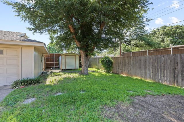 10621 Mapleridge Drive, Dallas, TX 75238
