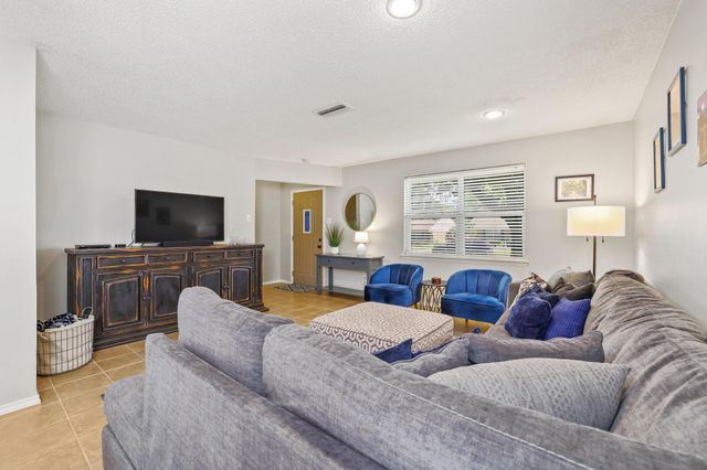 10621 Mapleridge Drive, Dallas, TX 75238