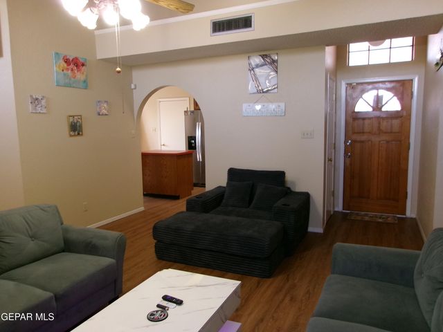 3454 BROKEN ARROW Drive, El Paso, TX 79936