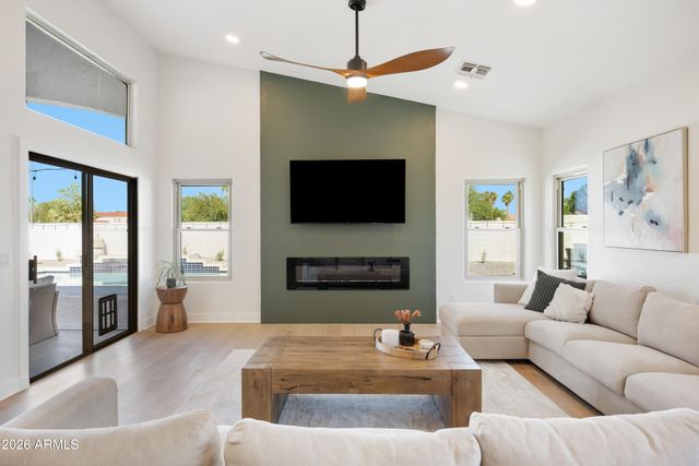 6994 W MONTE LINDO --, Glendale, AZ 85310