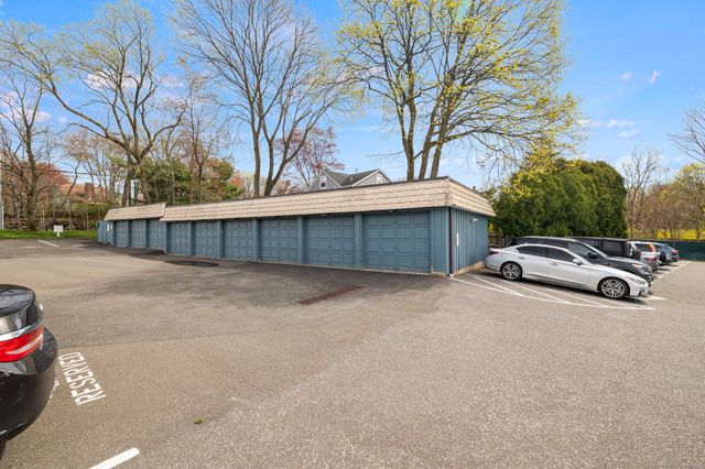 1153 Stratfield Road 1153, Fairfield, CT 06825