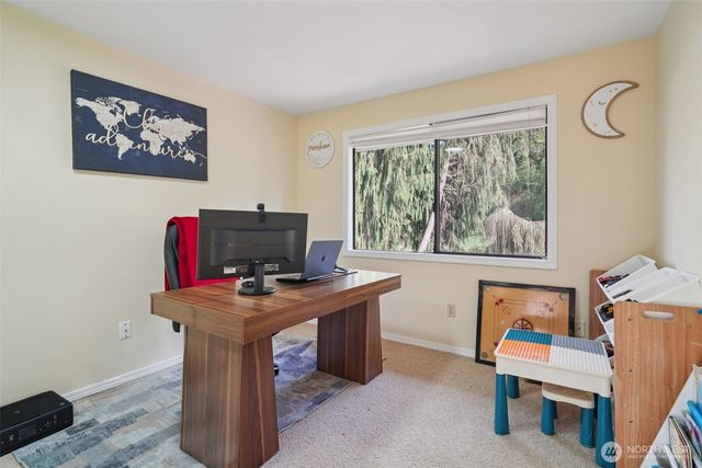 25114 Lake Wilderness Country Club Drive SE, Maple Valley, WA 98038