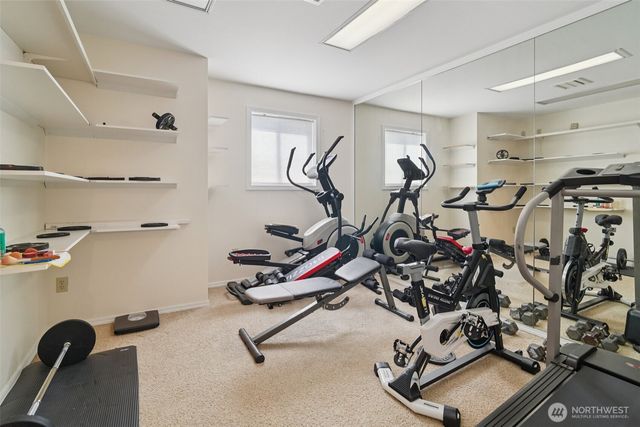 25114 Lake Wilderness Country Club Drive SE, Maple Valley, WA 98038