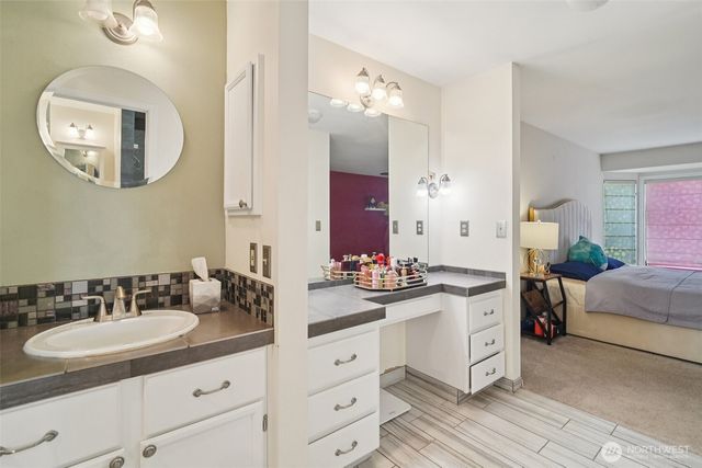 25114 Lake Wilderness Country Club Drive SE, Maple Valley, WA 98038