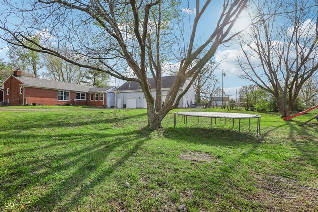 1407 W Us Highway 52, Fountaintown, IN 46130