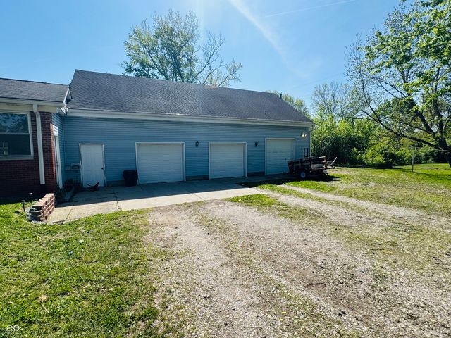 1407 W Us Highway 52, Fountaintown, IN 46130