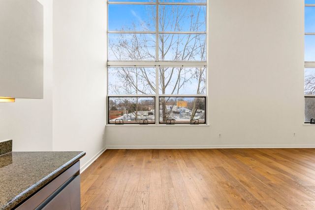 1007 41st St 333, Oakland, CA 94608