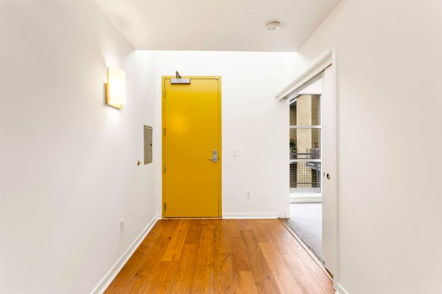 1007 41st St 333, Oakland, CA 94608