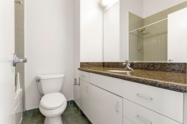 1007 41st St 333, Oakland, CA 94608