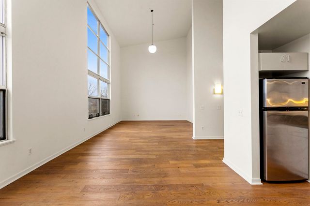 1007 41st St 333, Oakland, CA 94608