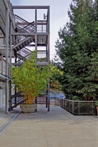 1007 41st St 333, Oakland, CA 94608