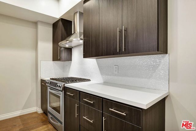 1260 S Beverly Glen Boulevard 304, Los Angeles, CA 90024