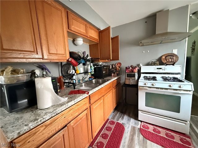 215 Dalepark Drive 1, Bedford, OH 44146
