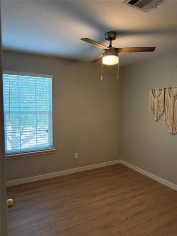 7108 Walkup LN, Austin, TX 78747