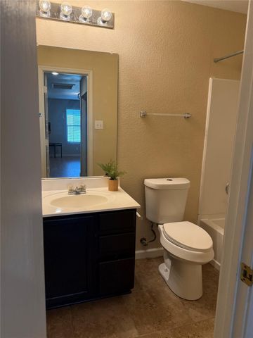 7108 Walkup LN, Austin, TX 78747