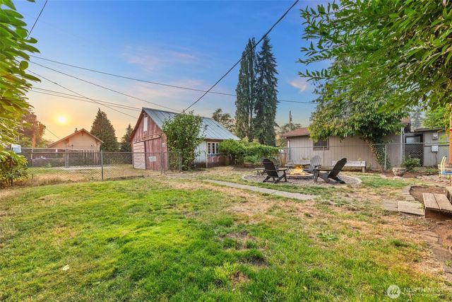 1315 Oxford Ave, Centralia, WA 98531