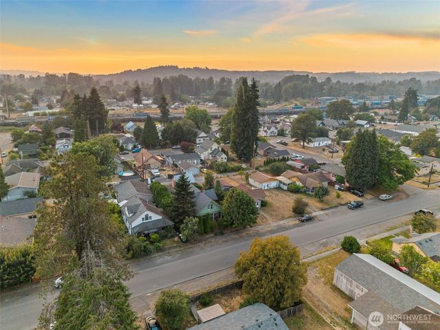 1315 Oxford Ave, Centralia, WA 98531
