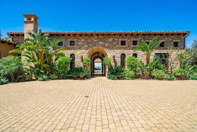 7930 Camino De Arriba, Rancho Santa Fe, CA 92067