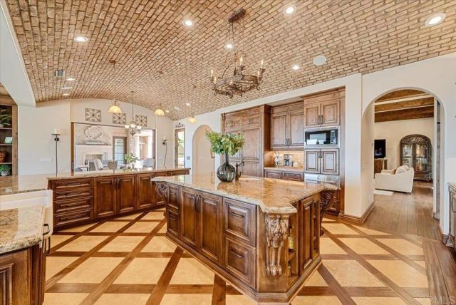 7930 Camino De Arriba, Rancho Santa Fe, CA 92067