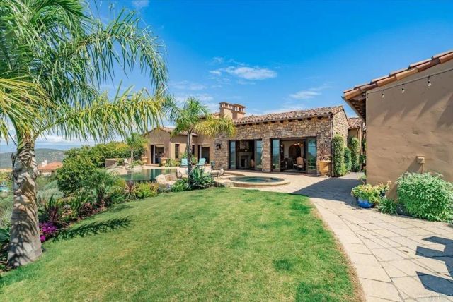 7930 Camino De Arriba, Rancho Santa Fe, CA 92067