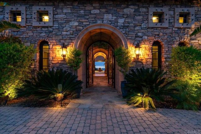 7930 Camino De Arriba, Rancho Santa Fe, CA 92067