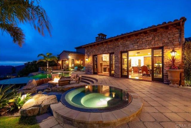 7930 Camino De Arriba, Rancho Santa Fe, CA 92067