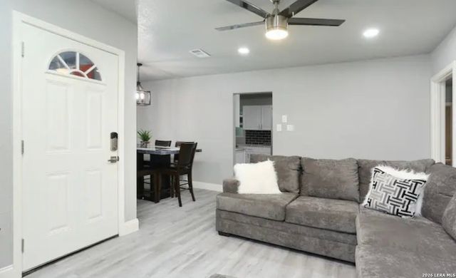 519 thorain blvd, San Antonio, TX 78212