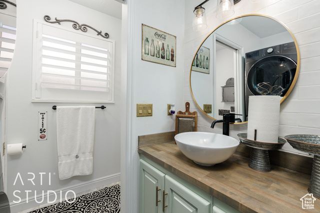 110 OVERLOOK LN, Hurricane, UT 84737