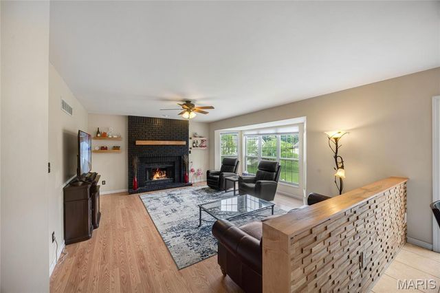 1215 Summerpoint Lane, Fenton, MO 63026