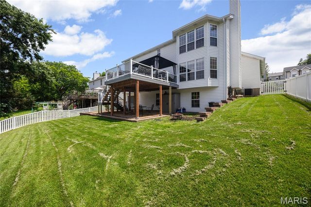 1215 Summerpoint Lane, Fenton, MO 63026