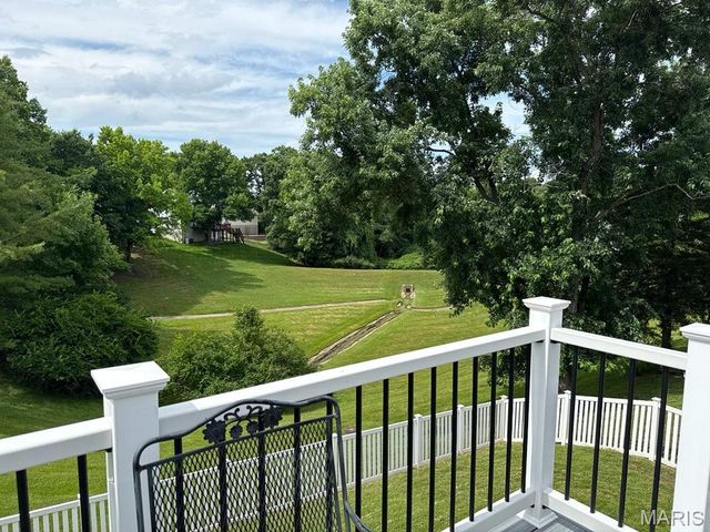 1215 Summerpoint Lane, Fenton, MO 63026