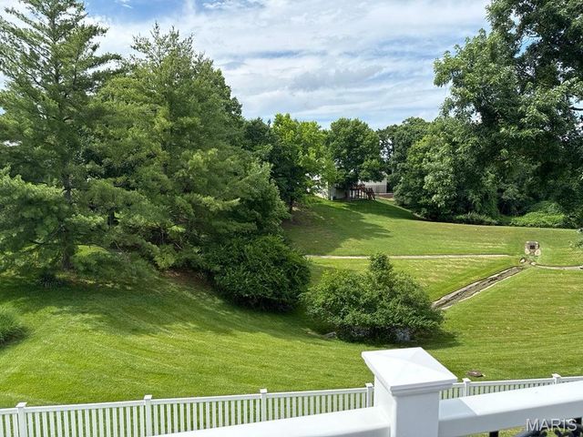 1215 Summerpoint Lane, Fenton, MO 63026