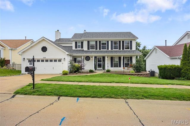 1215 Summerpoint Lane, Fenton, MO 63026