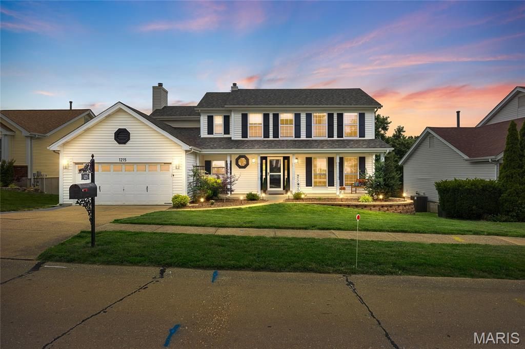 1215 Summerpoint Lane, Fenton, MO 63026