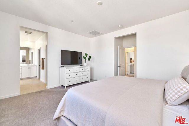 4046 Spring Haven Lane, Corona, CA 92883