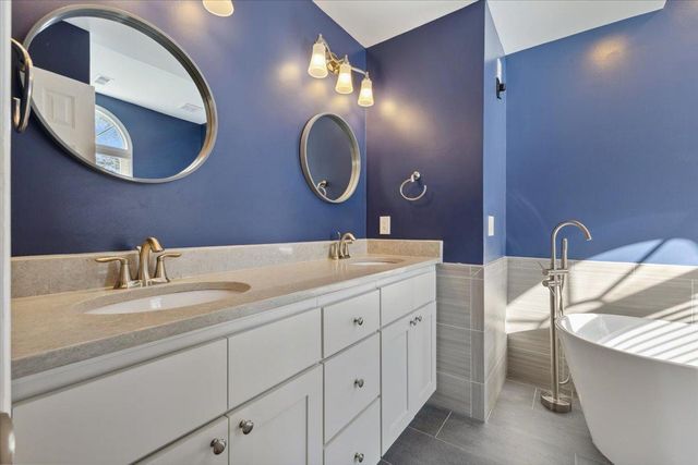 2310 Walden Creek Drive, Apex, NC 27523