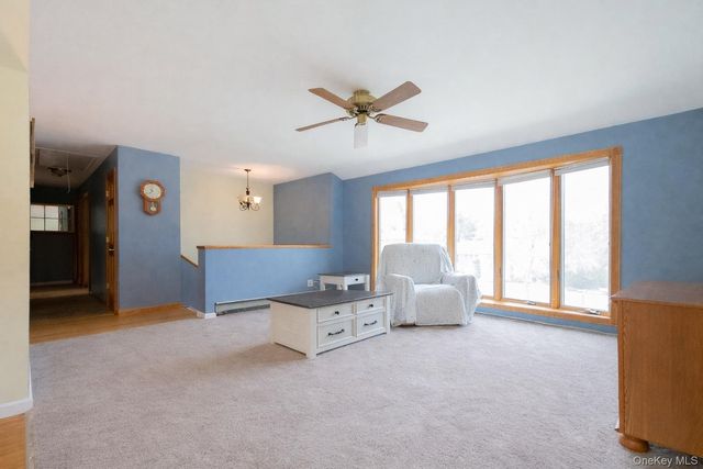 4 Manchester Drive, Bethpage, NY 11714