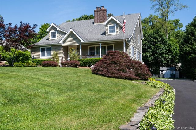 14 Mayfair Drive, Huntington, NY 11743