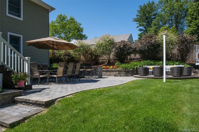 14 Mayfair Drive, Huntington, NY 11743