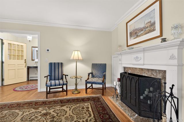 14 Mayfair Drive, Huntington, NY 11743