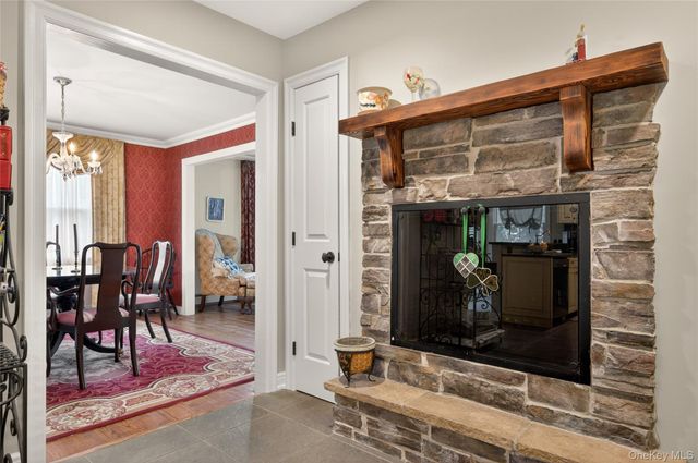 14 Mayfair Drive, Huntington, NY 11743